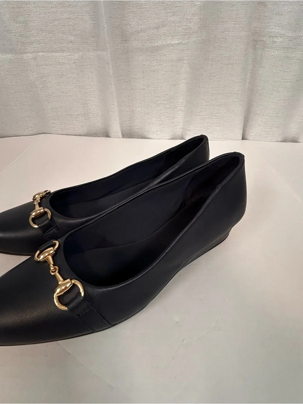 Easy Spirit Navy Blue Leather Gold-Bit pumps low heel